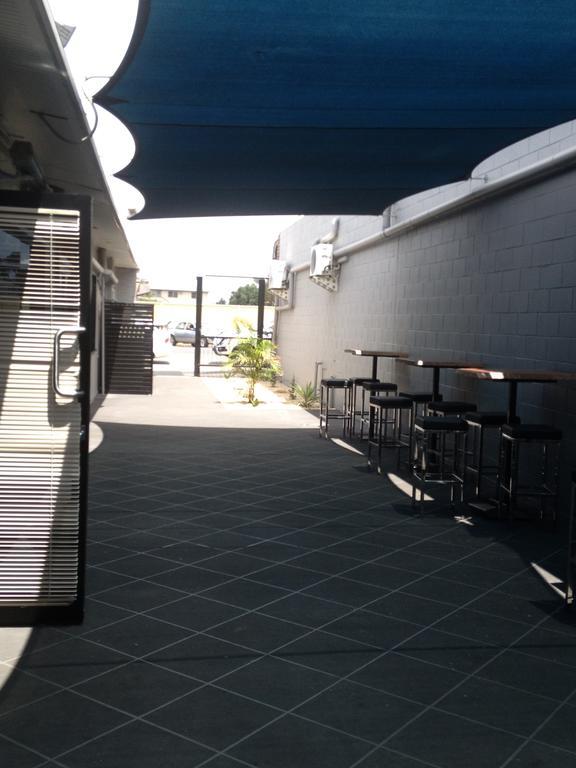 Blackwater Hotel Motel Exterior photo